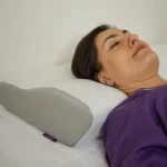 🔥 Travesseiro Ergonômico Cervical - Sonopillow® - O Melhor Travesseiro Para Dor No Pescoço E Na Coluna Antialérgico Com Capa Removível Com Zíper - Imagem 3